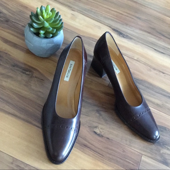 Ann Taylor Shoes - Ann Taylor Chocolate Brown Genuine Leather Pumps